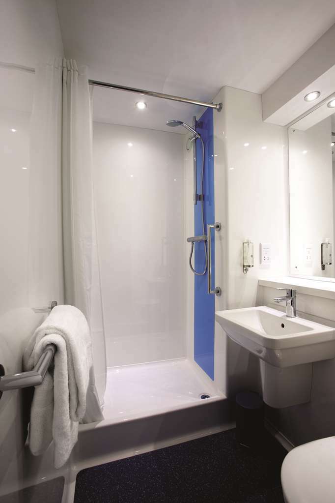 Travelodge Northwich Lostock Gralam Zimmer foto